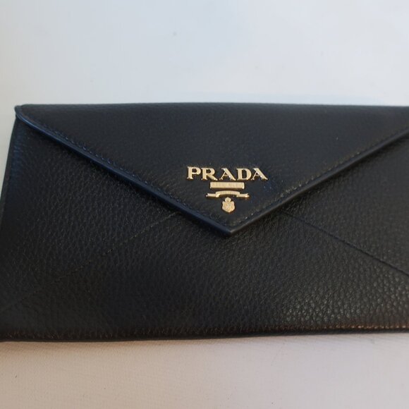 NWT AUTHENTIC Prada Black Leather Wallet - Picture 2 of 14